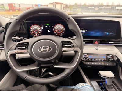 2025 Hyundai Elantra - Photo 12