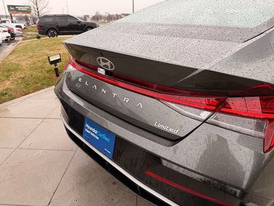 2025 Hyundai Elantra - Photo 32