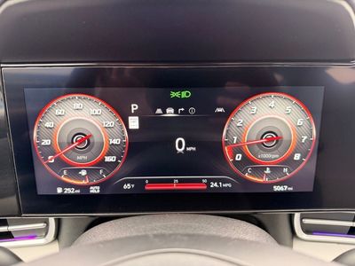 2025 Hyundai Elantra - Photo 6