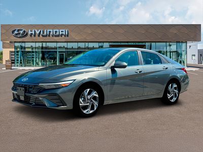 2025 Hyundai Elantra - Photo 34