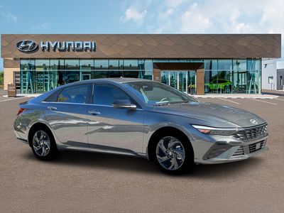 2026 Hyundai Elantra - Photo 10