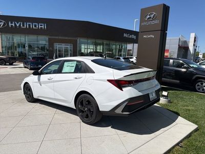 2026 Hyundai Elantra - Photo 3