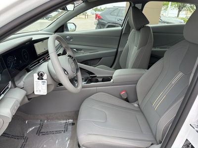 2026 Hyundai Elantra Hybrid - Photo 17