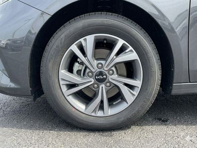 2025 Kia K4 - Photo 5