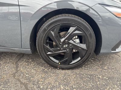 2026 Hyundai Elantra - Photo 4