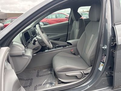 2026 Hyundai Elantra - Photo 8