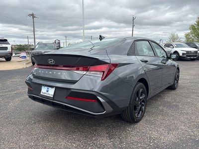 2026 Hyundai Elantra - Photo 29