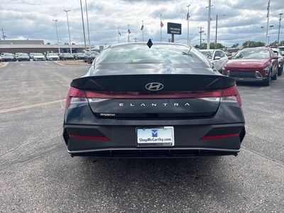 2026 Hyundai Elantra - Photo 5