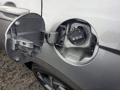 2025 Hyundai Elantra - Photo 14
