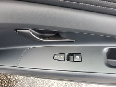 2025 Hyundai Elantra - Photo 36