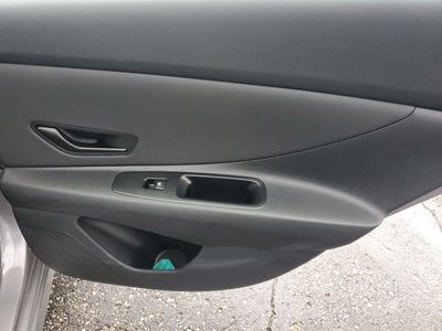 2025 Hyundai Elantra - Photo 39