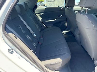 2026 Hyundai Elantra Hybrid - Photo 17