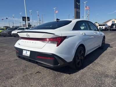 2026 Hyundai Elantra - Photo 35