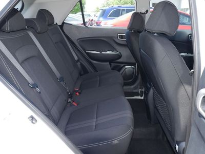 2025 Hyundai Venue - Photo 23