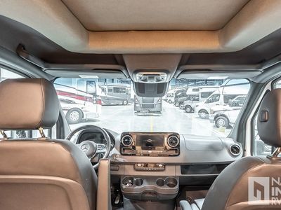 2023 Tiffin Motorhomes Wayfarer - Photo 6