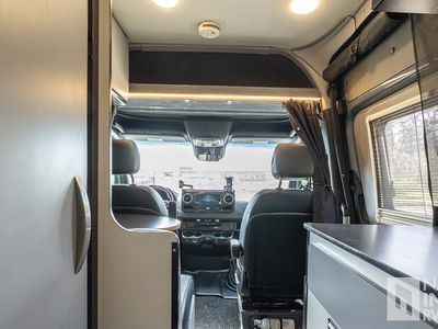2023 Winnebago Revel - Photo 9