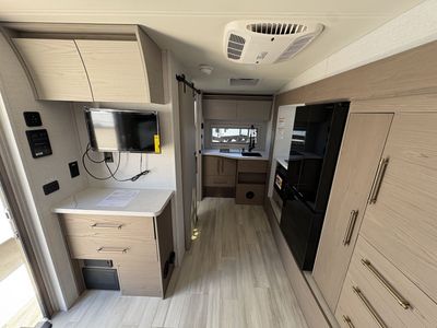 2026 Grand Design SERENOVA - Photo 13