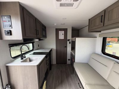 2026 Grand Design Transcend One - Photo 16