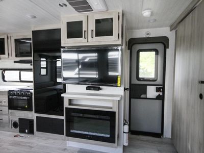 2026 East to West, INC. Della Terra 312BH - Photo 7