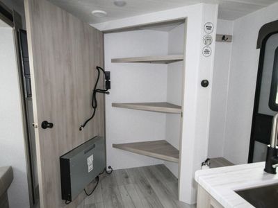 2026 East to West, Inc. Della Terra 275BH - Photo 9