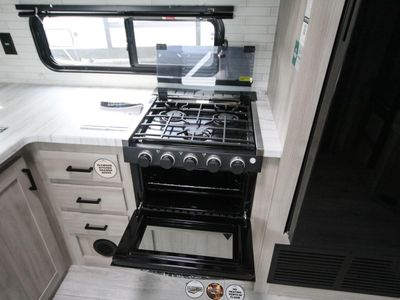 2026 East to West, Inc. Della Terra 275BH - Photo 12