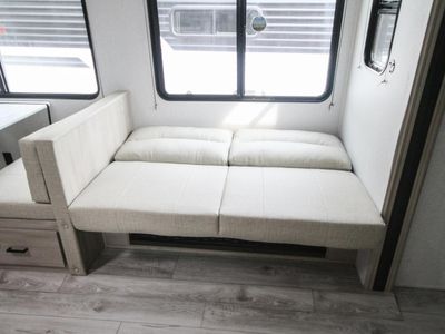 2026 East to West, Inc. Della Terra 275BH - Photo 15