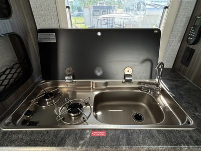 2026 Northern Lite 610 Half-Ton - Photo 9