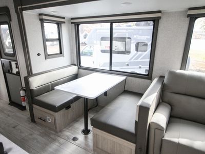 2026 East to West, Inc. Della Terra 272RL - Photo 7