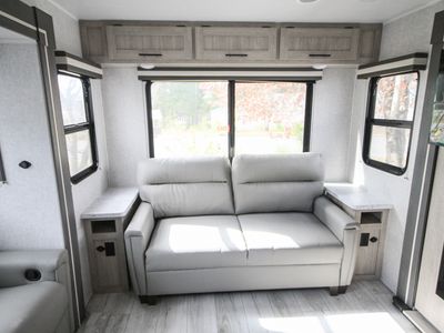 2026 East to West, Inc. Della Terra 272RL - Photo 9