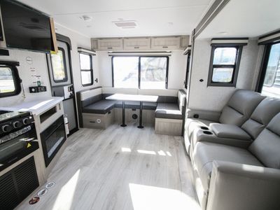 2026 East to West, Inc. Della Terra 251RD - Photo 6