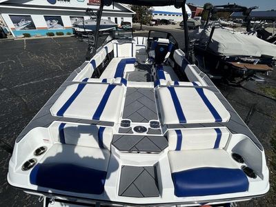 2024 Malibu Boats 23 LSV - Photo 7