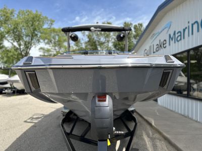 2025 Malibu M230 - Photo 11