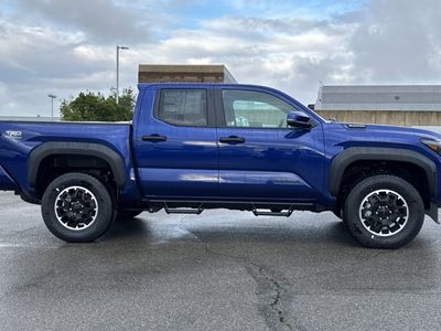 2025 Toyota Tacoma i-FORCE MAX - Photo 8