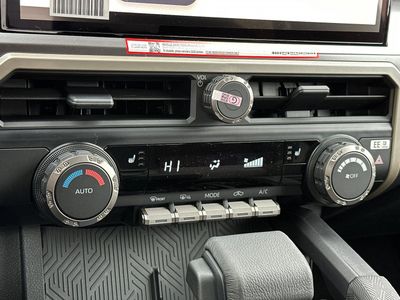 2025 Toyota Tacoma i-FORCE MAX - Photo 20