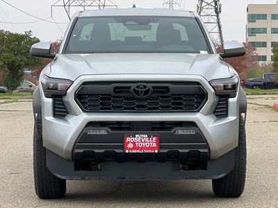 2025 Toyota Tacoma i-FORCE MAX - Photo 10