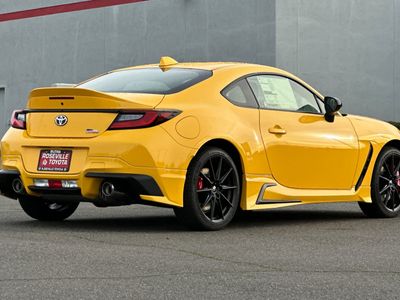 2026 Toyota GR86 - Photo 2