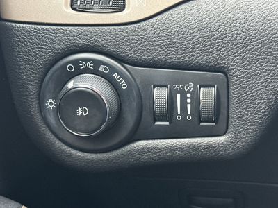 2017 Jeep Cherokee - Photo 30