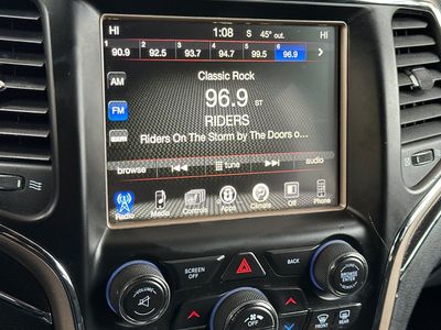 2017 Jeep Grand Cherokee - Photo 20