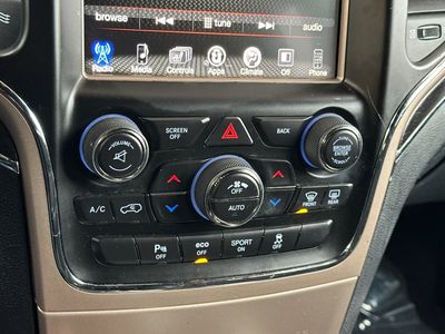 2017 Jeep Grand Cherokee - Photo 22