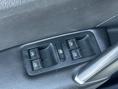 2019 Volkswagen Passat - Photo 13