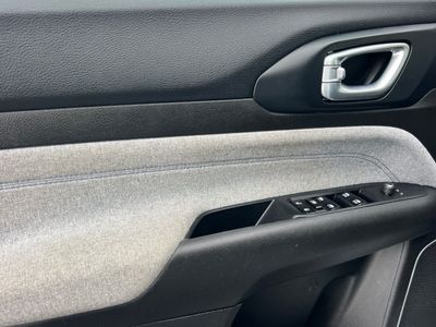 2024 Jeep Compass - Photo 12