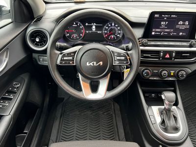 2023 Kia Forte - Photo 14