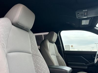 2025 Toyota Tacoma - Photo 17