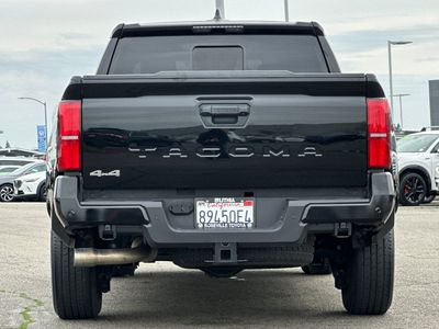2025 Toyota Tacoma - Photo 8