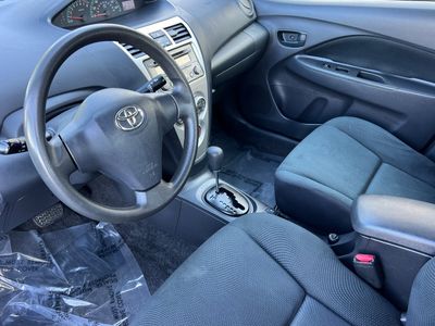 2012 Toyota Yaris - Photo 11