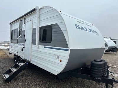 2026 FOREST RIVER SALEM FSX 189RTK — front three-quarter view