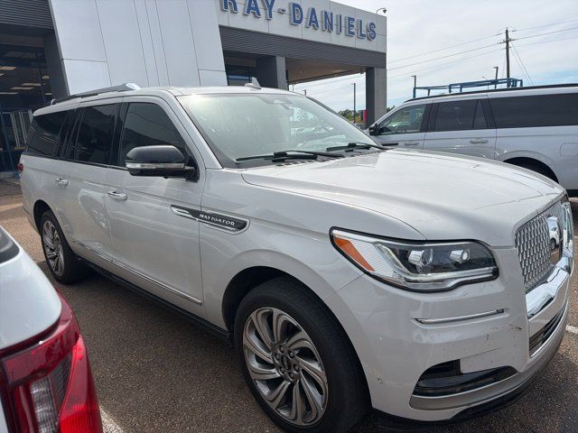 2023 Lincoln Navigator L
