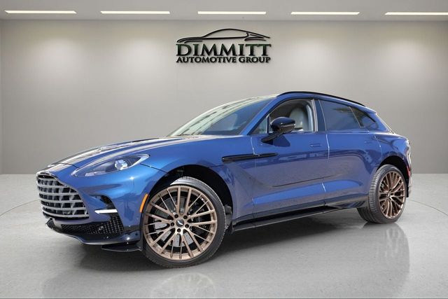 2025 Aston Martin DBX