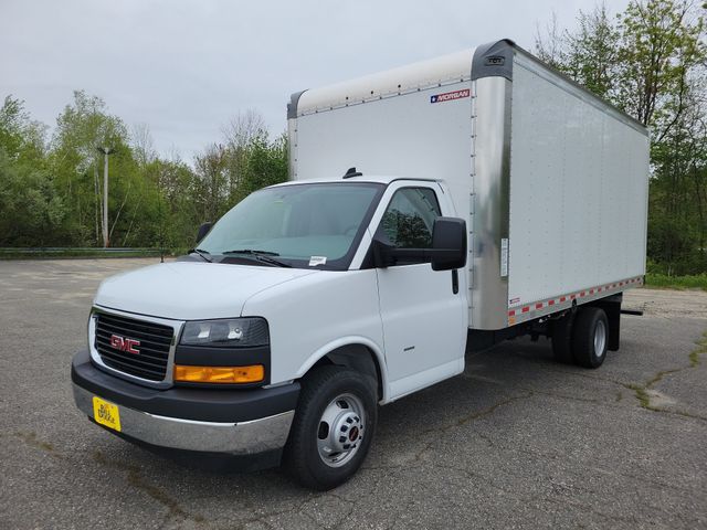 2025 GMC Savana Cutaway 3500