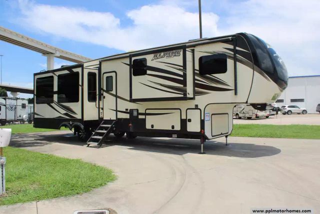 2016 Keystone 3591RS